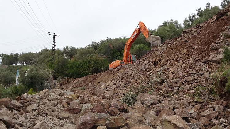 Hayalet şehir Assosta kaya ıslahı başladı Hayalet şehir Assosta kaya ıslahı başladı