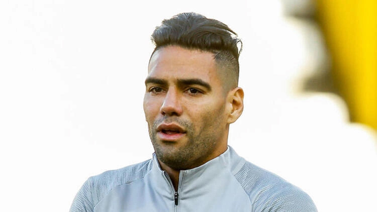 Galatasarayda Radamel Falcaonun mimarından olay seçim anketi Kazanan...