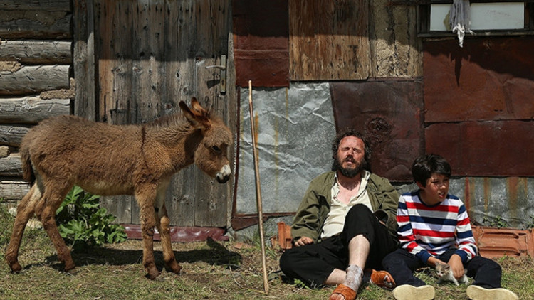 Yönetmen Murat Çerinin ilk filmi Bir Düş Gördüm Nepalden ödülle döndü Yönetmen Murat Çerinin ilk filmi Bir Düş Gördüm Nepalden ödülle döndü