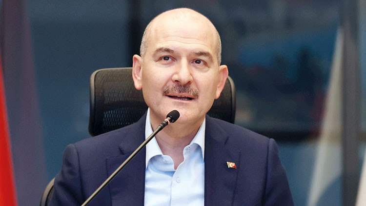 2 milyon seyahat belgesi başvurusunun yarısına izin