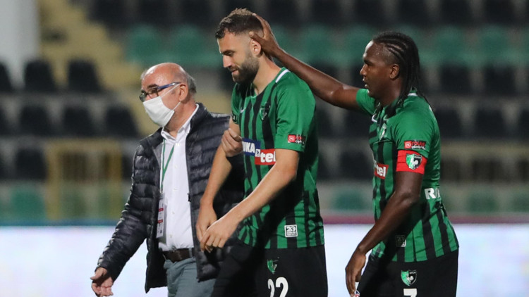 Denizlispor’da yaprak dökümü Mustafa Yumlu ve Rodallega takımdan ayrıldı..
