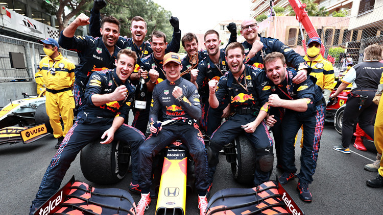 F1 Monako Grand Prixsinde zafer Versatppenin F1 Monako Grand Prixsinde zafer Versatppenin