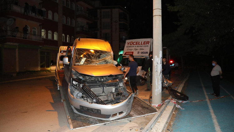 Kafa kafaya çarpıştılar Kafa kafaya çarpıştılar