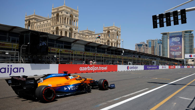 Formula 1de heyecan Baküde devam ediyor