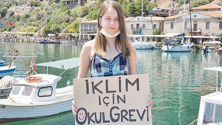‘Bizim Greta’dan Marmara için çağrı: Deniz kirliliğine dur demeliyiz ‘Bizim Greta’dan Marmara için çağrı: Deniz kirliliğine dur demeliyiz