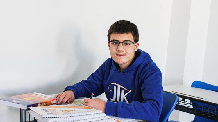 Başarıların temelini öğretmenler oluşturuyor