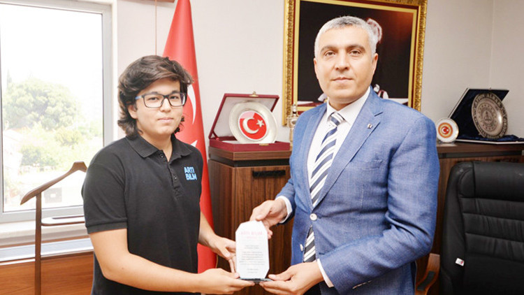 Parçacık fiziği yarışmasında finale kaldılar