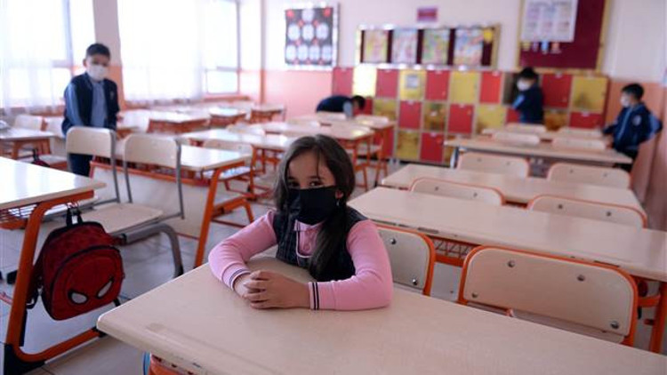 Okullarda telafi eğitim programı yarın başlıyor Okullarda telafi eğitim programı yarın başlıyor