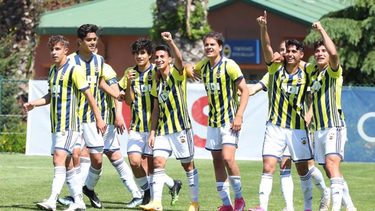 U19 Gelişim Liginde Fenerbahçe, Başakşehiri 6-0 yendi U19 Gelişim Liginde Fenerbahçe, Başakşehiri 6-0 yendi