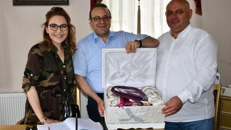 Büyükelçi Egemen Bağış ailesiyle Buldanı gezdi