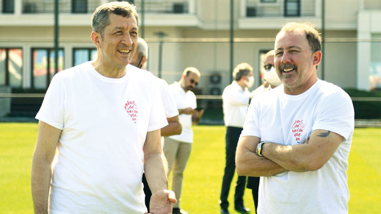 Selçuk ve Yalçın’dan ‘telafi’ maçı Selçuk ve Yalçın’dan ‘telafi’ maçı