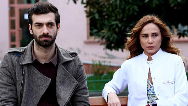 İlker Kaleli eski sevgilisi Burçin Terzioğlunu takip etmeyi bıraktı