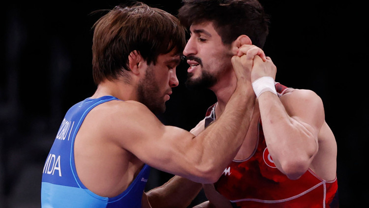 Kerem Kamal, Tokyo 2020de final şansını yitirdi Repesaj... Kerem Kamal, Tokyo 2020de final şansını yitirdi Repesaj...
