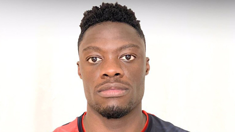 Son Dakika: Trabzonspor, Ekubanın Genoaya transferini duyurdu Son Dakika: Trabzonspor, Ekubanın Genoaya transferini duyurdu
