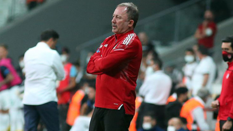 Son Dakika Haberi... Beşiktaşta Sergen Yalçından maç sonu golcü transferi için açıklama İstanbula gelecek