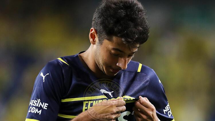 Fenerbahçeli Muhammed’in şaşkınlığı dünya medyasında Armasız forma olur mu Fenerbahçeli Muhammed’in şaşkınlığı dünya medyasında Armasız forma olur mu
