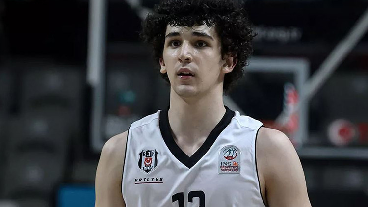 Son Dakika: Galatasaraya Beşiktaştan transfer 2+1 yıllık sözleşme...