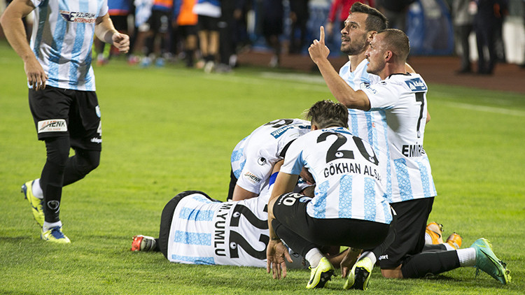 Erzurumspor, konuk ettiği Bursasporu 2 golle geçti