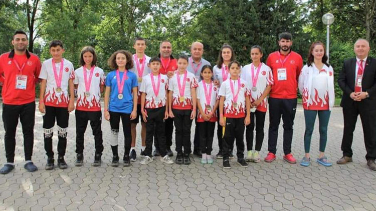 3’ü altın 10 madalyayla döndüler