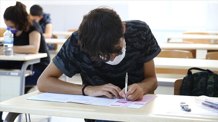 Üniversiteye kayıt için gerekli belgeler nedir İşte 2021 üniversite e kayıt ekranı...