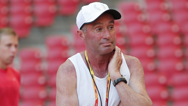 Mo Farahın eski antrenörünün men cezası onandı