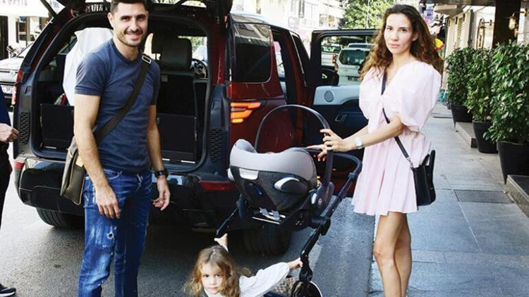 Özer Hurmacı kimdir Özer Hurmacının kariyeri ve eşiyle ilgili bilgiler Özer Hurmacı kimdir Özer Hurmacının kariyeri ve eşiyle ilgili bilgiler