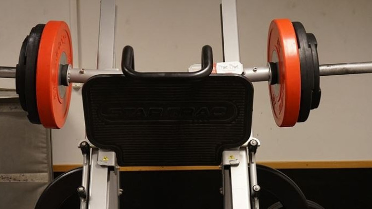 Dumbbell Lunge Nedir, Ne İşe Yarar Ve Nasıl Yapılır Dumbbell Lunge Hareketi Hangi Kasları Ve Nereyi Çalıştırır