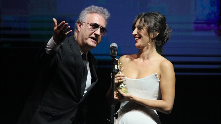 Nihal Yalçın: Lütfen Tamer Karadağlının önüme geçmesine izin vermeyin