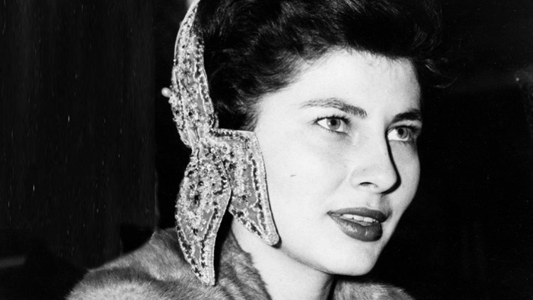 Mirasını bırakacak bir ailesi bile kalmamıştı: Zümrüt gözlerinin yaşı hiç dinmedi Mirasını bırakacak bir ailesi bile kalmamıştı: Zümrüt gözlerinin yaşı hiç dinmedi