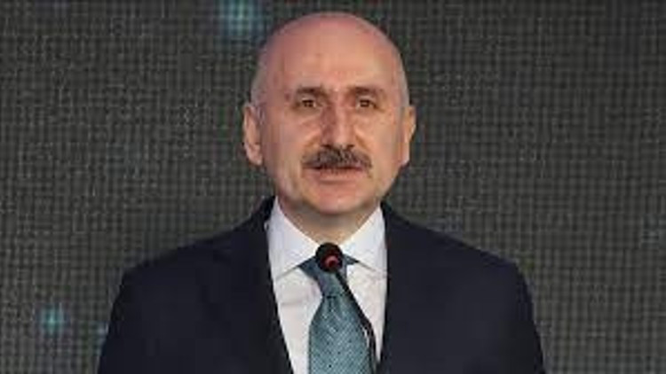 Bakan Karaismailoğlu: Dünya ticaret yolları üzerinde hakimiyetimizi ilan ettik