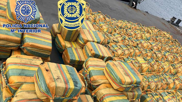 Atlas Okyanusunda ele geçirildi: 5 tondan fazla...