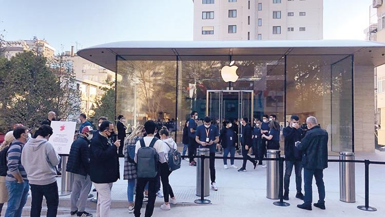 ‘Cadde’de Apple heyecanı ‘Cadde’de Apple heyecanı