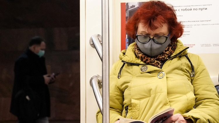 Rusya’da günlük Kovid-19 vakaları son bir aydır yükseliyor