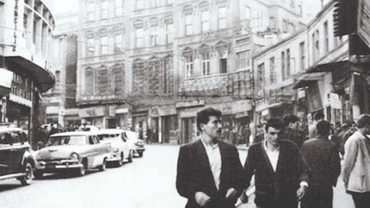 Muzaffer Bey’in Sofrası Muzaffer Bey’in Sofrası