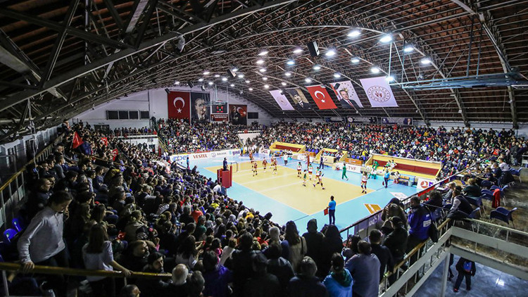 Voleybol maçları da tam kapasite Açıklama geldi Voleybol maçları da tam kapasite Açıklama geldi