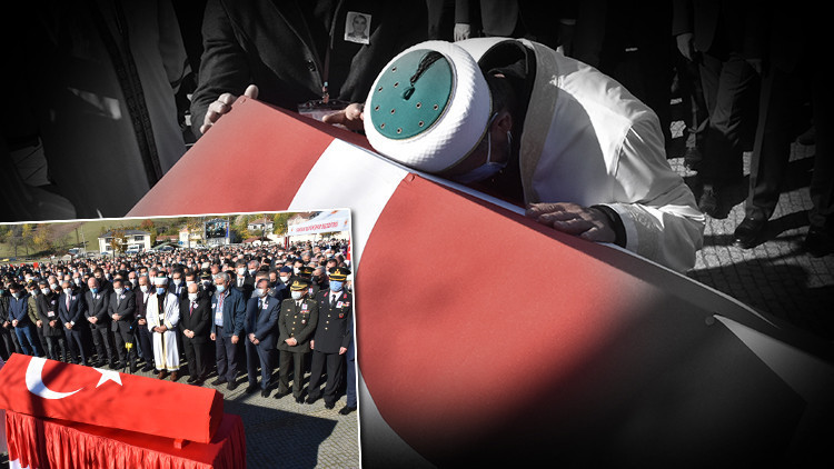 Şehit polis memuru Yusuf Ceylana son veda Bir babanın en zor görevi Şehit polis memuru Yusuf Ceylana son veda Bir babanın en zor görevi