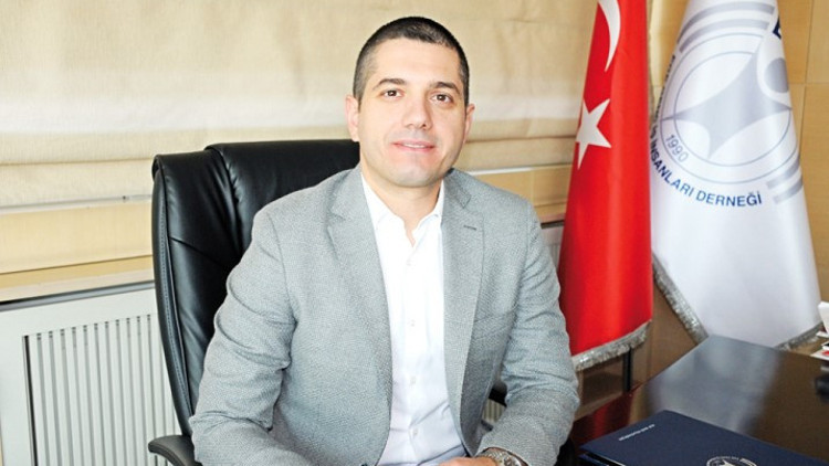 Gençler oyunu yeniden kuruyor