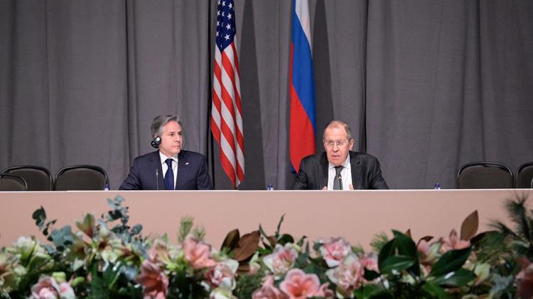 Lavrov ve Blinken Stockholmde bir araya geldi Lavrov ve Blinken Stockholmde bir araya geldi
