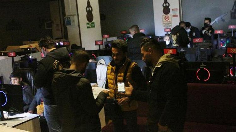 İstanbulda eğlence yerlerine polis denetimi