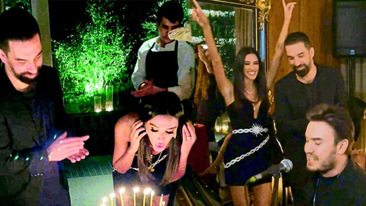 Aslıhan Doğan Turan 36 oldu Aslıhan Doğan Turan 36 oldu