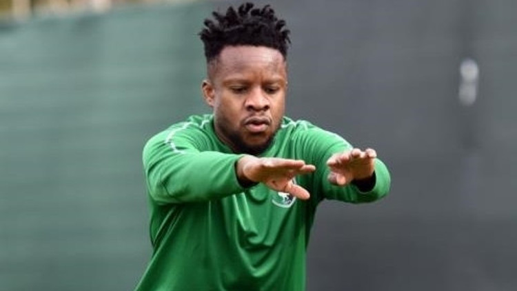 Ogenyi Onazi ile yollar ayrıldı Ogenyi Onazi ile yollar ayrıldı