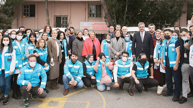 Sağlıkçılara yeni yıl hediyesi Sağlıkçılara yeni yıl hediyesi