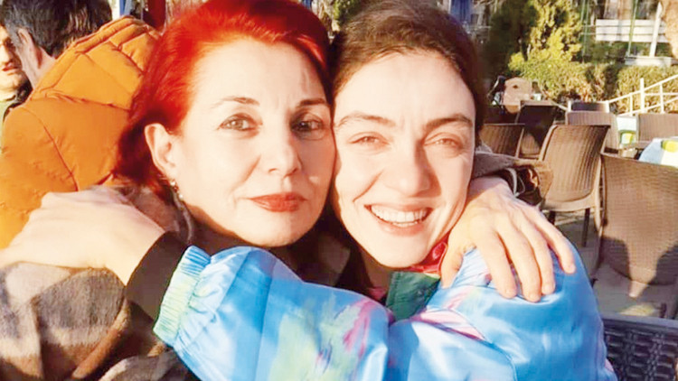 İşte Merve Dizdarın annesi İşte Merve Dizdarın annesi