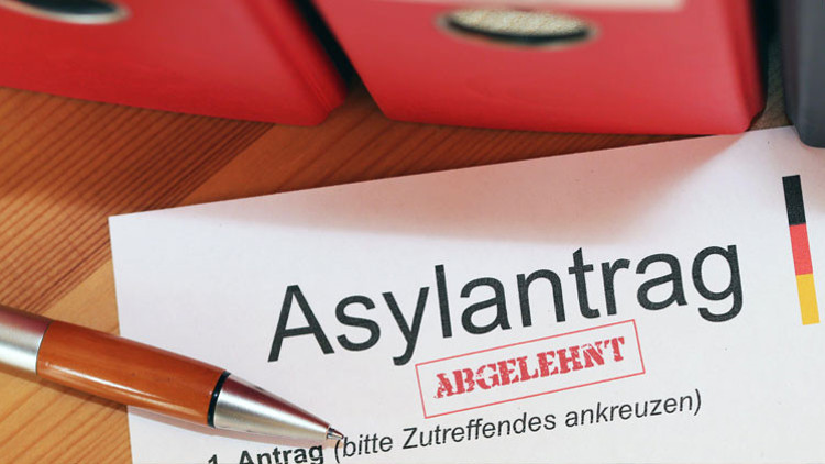 Almanya’ya rekor sayıda iltica başvurusu Almanya’ya rekor sayıda iltica başvurusu