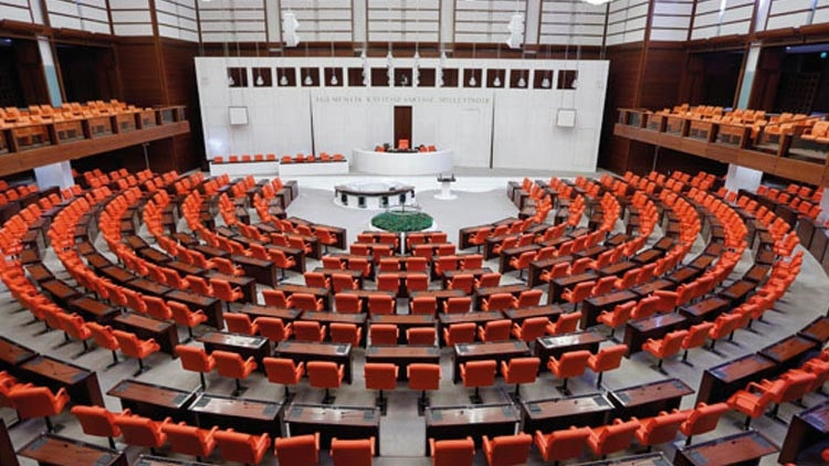 TBMM çalışmalarına ara verdi