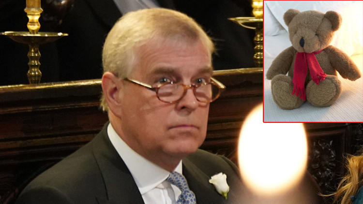 Tacizle suçlanan Prens Andrewnun eski çalışanı anlattı: Gece, oyuncak ayıları ile uyuyordu Tacizle suçlanan Prens Andrewnun eski çalışanı anlattı: Gece, oyuncak ayıları ile uyuyordu