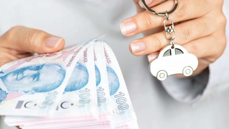 Taşıt kredisi sert frenledi