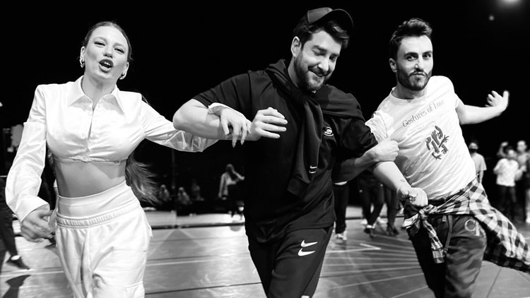 Alice Harikalar Diyarında provaları başladı