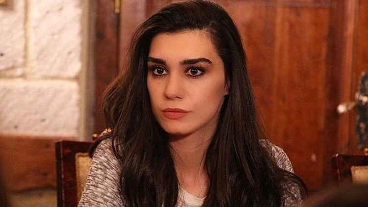 Burcu Kıratlı’nın dolandırılması davasında sanığa beraat Burcu Kıratlı’nın dolandırılması davasında sanığa beraat