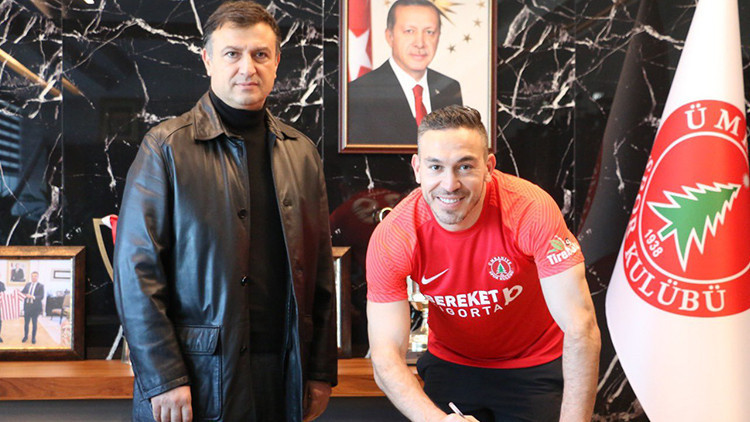 Mevlüt Erdinçin yeni takımı Ümraniyespor oldu Mevlüt Erdinçin yeni takımı Ümraniyespor oldu